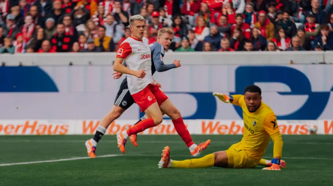 SC Freiburg vs Eintracht Frankfurt (20:30 – 19/10) | Xem lại trận đấu