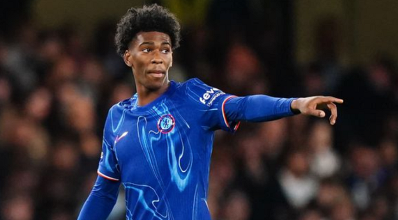 chelsea-kien-quyet-giu-chan-sao-tre-josh-acheampong-truoc-su-cheo-keo-cua