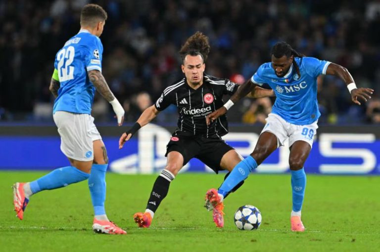 Napoli vs Eintracht Frankfurt (00:45 – 05/11) | Xem lại trận đấu