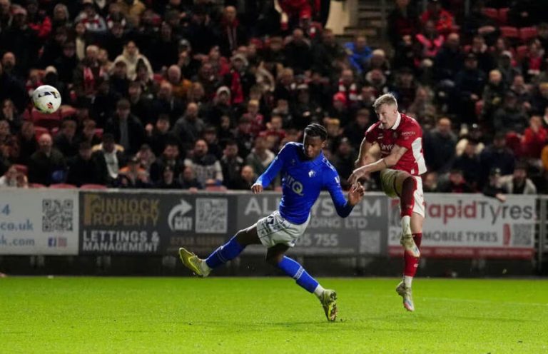Bristol City vs Watford (03:00 – 28/02) | Xem lại trận đấu