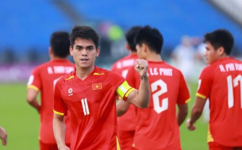 Khuất Văn Khang đặt mục tiêu đánh bại Malaysia cùng tuyển Việt Nam